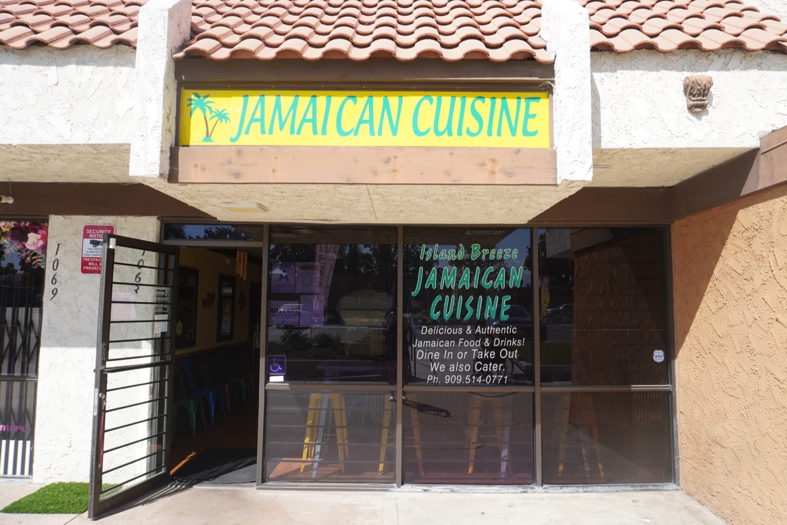 Island Breeze Jamaican Cuisine, photo 1