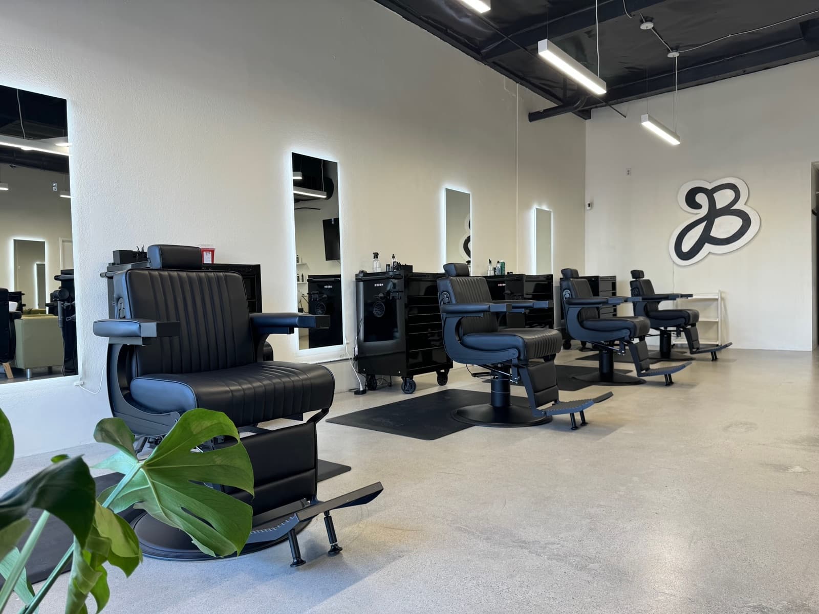 J'Bez Barbershop (UCR), photo 1