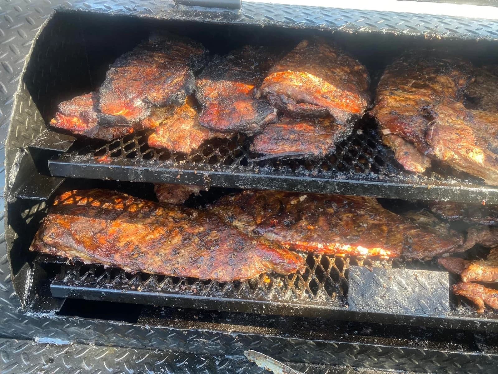 Radical Dogg BBQ & Fish, photo 4
